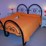 Mare - Terrazza, Giardino Attrezzato E Area Parcheggio アパート *
