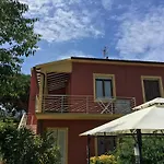 Mare - Terrazza, Giardino Attrezzato E Area Parcheggio アパート