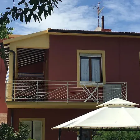 Mare - Terrazza, Giardino Attrezzato E Area Parcheggio 아파트 마리나디캄포